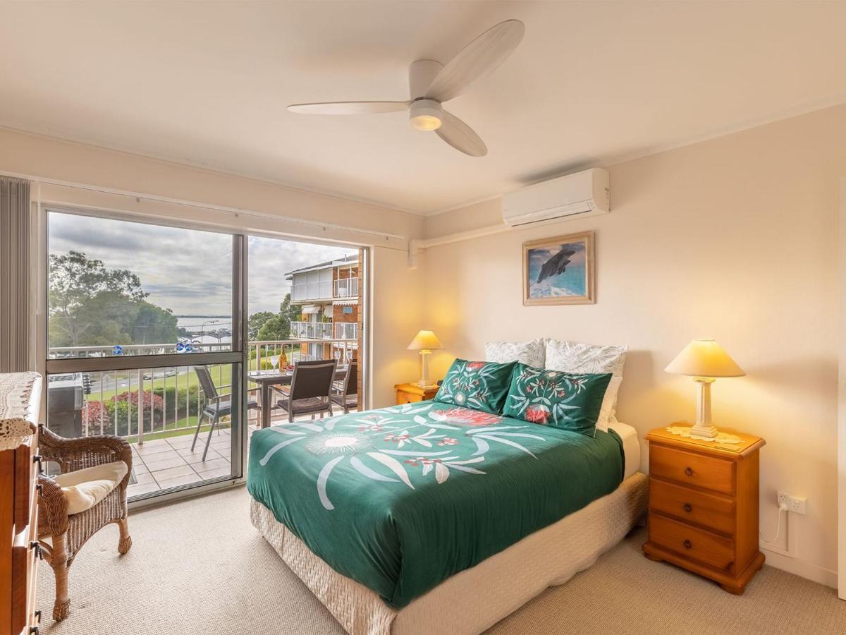 Appartamento Teramby Court, 10,104 Magnus Street - Unit In Nelson Bay Cbd, With Water Views, Air Con And Wi-Fi Esterno foto