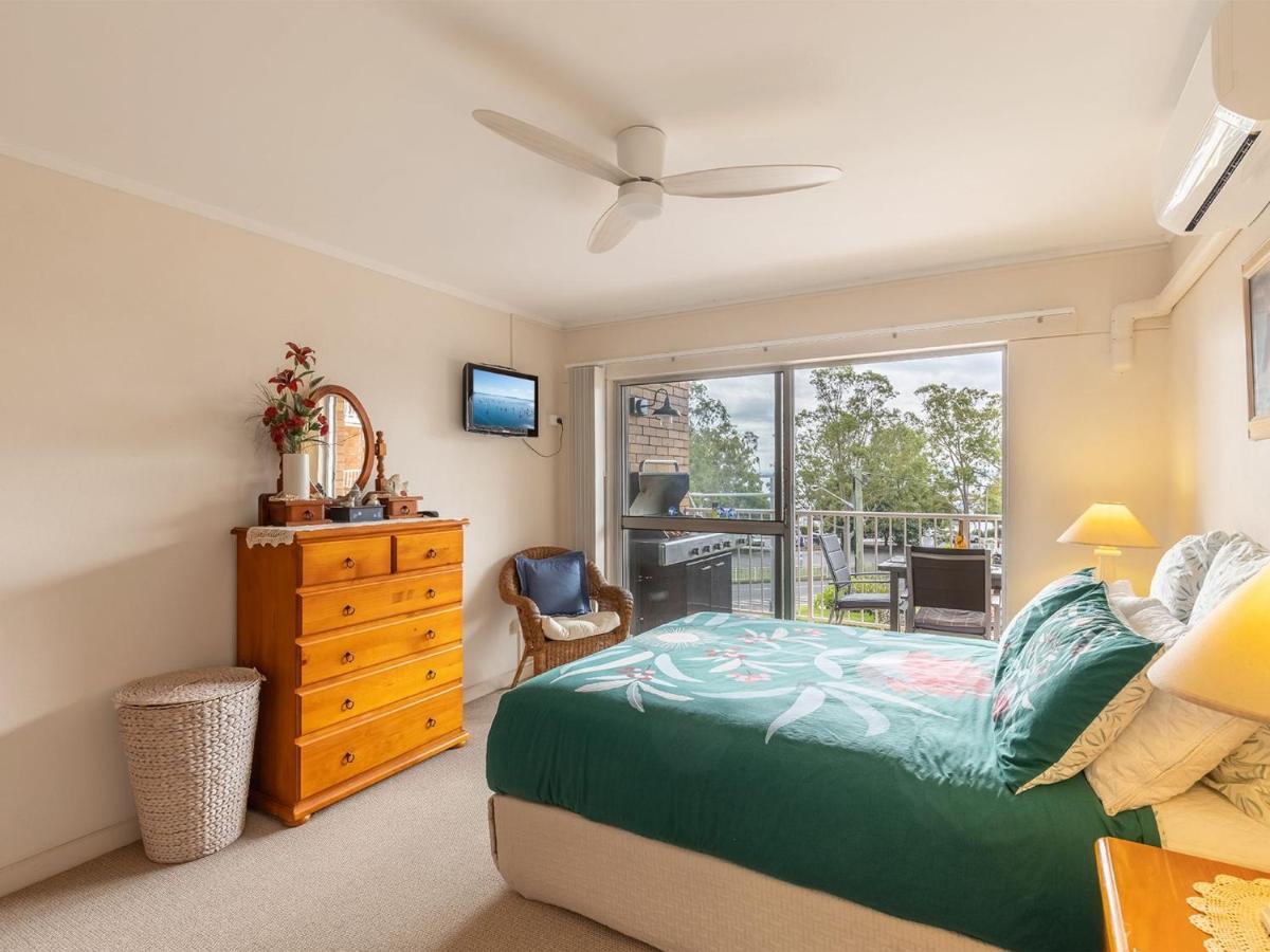 Appartamento Teramby Court, 10,104 Magnus Street - Unit In Nelson Bay Cbd, With Water Views, Air Con And Wi-Fi Esterno foto